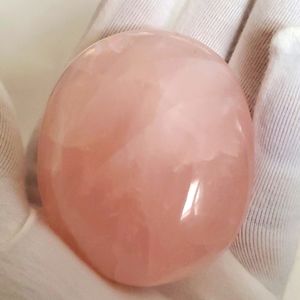 Rose Quartz Palm Stone 139g